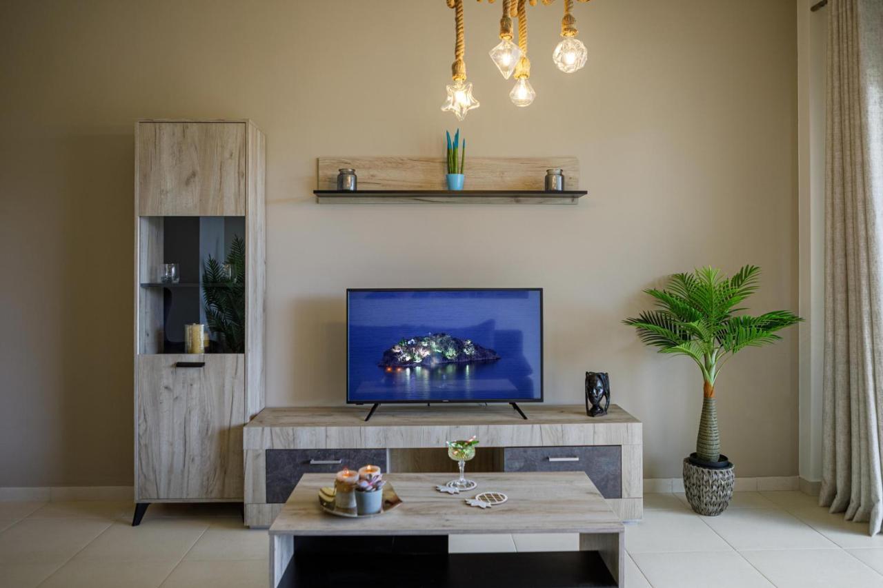 Savvas Apartment トロン エクステリア 写真